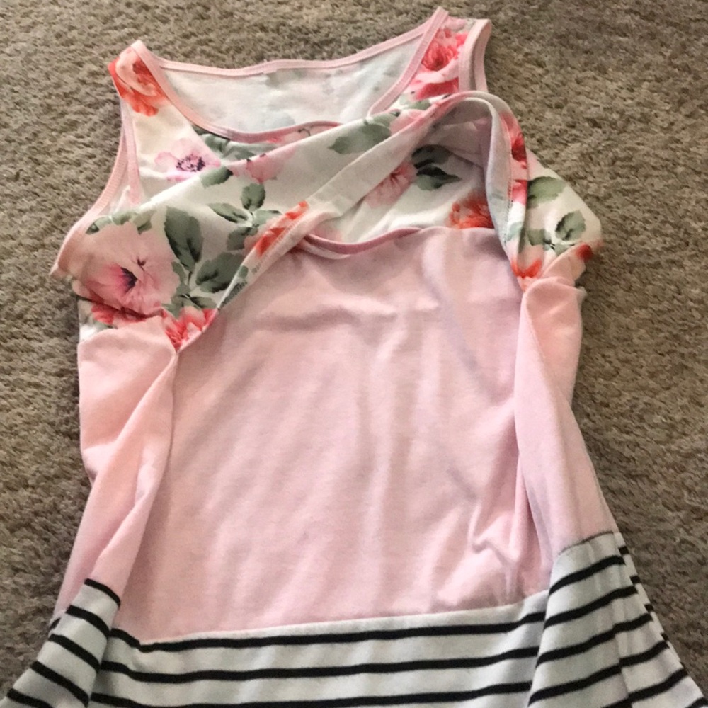 Nursing top - Picture 2 of 4